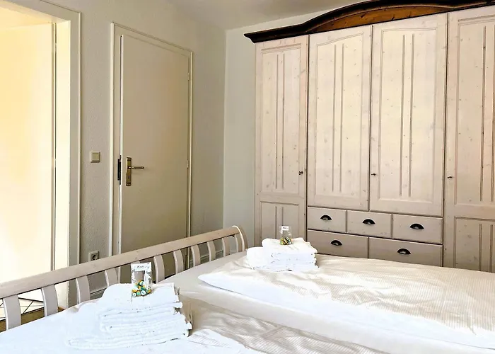 Bohn 'austernfischer', Mittelstrasse Wyk auf Föhr